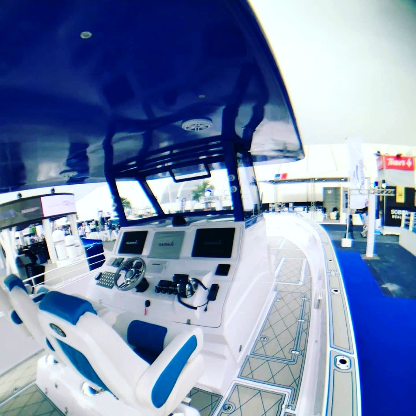 Premium boat cockpit with Garmin navigation displays